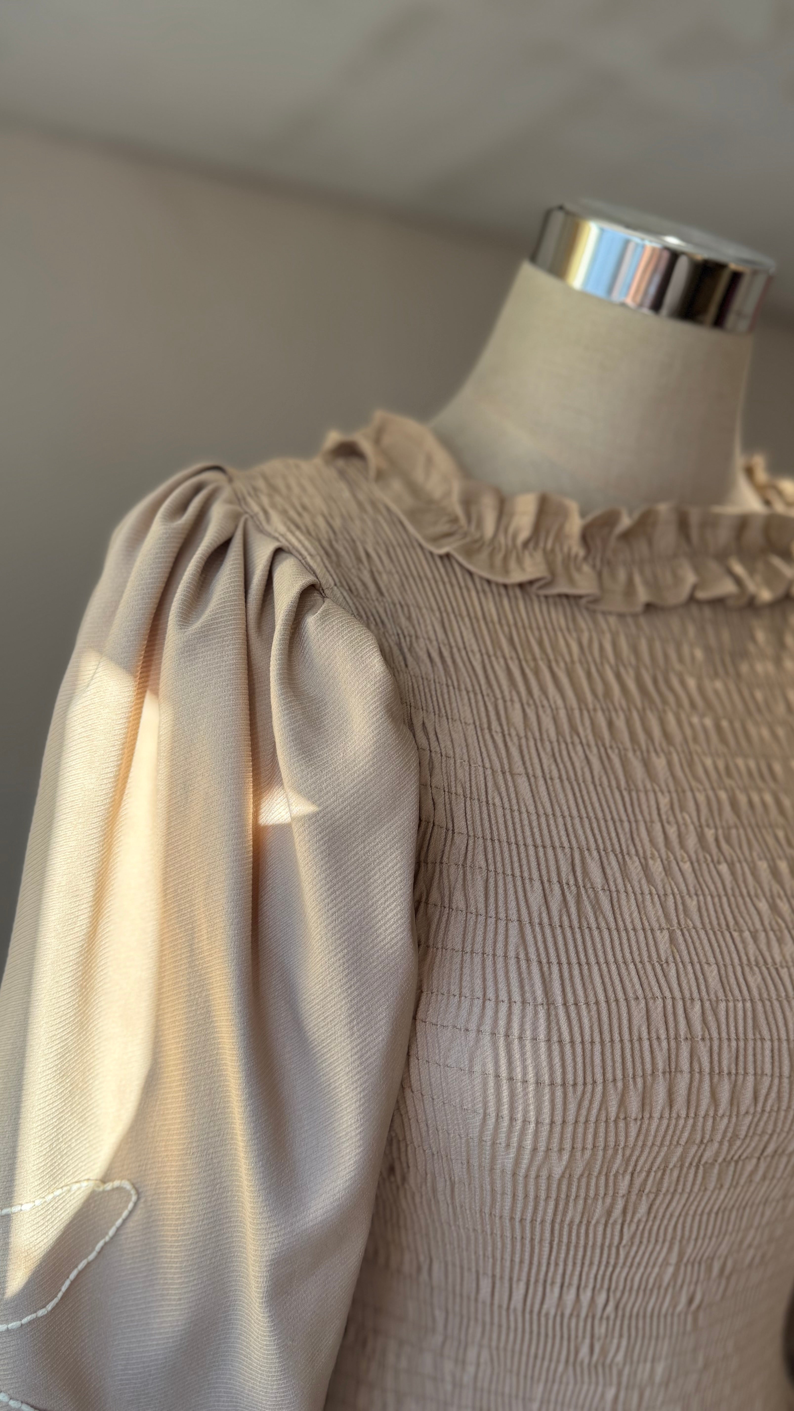 Blusa Nancy bordada — Beige Arena